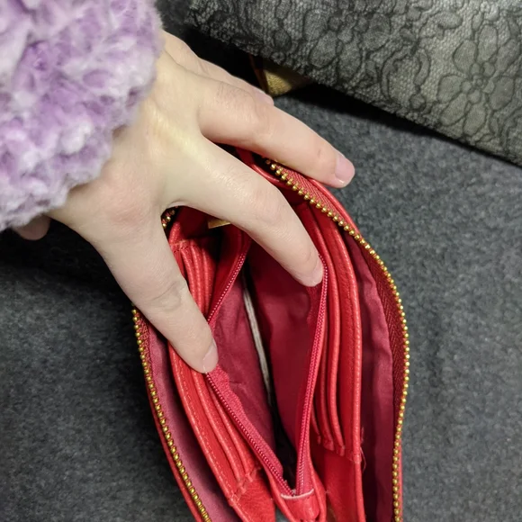 Red wristlet/small purse - Picture 6 of 6